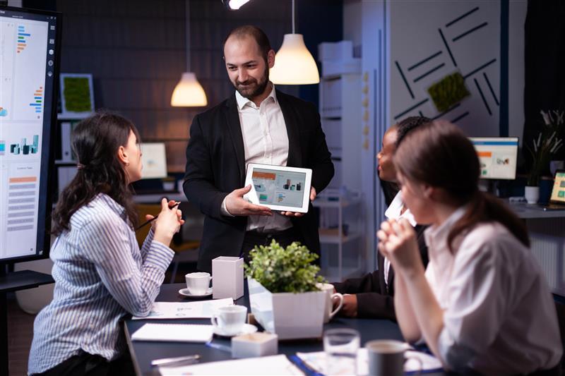 Make Salesforce Easy.